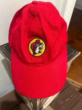 Red Buc-ee’s  Kids Baseball Cap with Embroidered Mascot